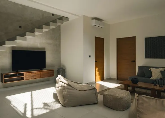 Holiday home Large 6br With Pool Aldea Zama