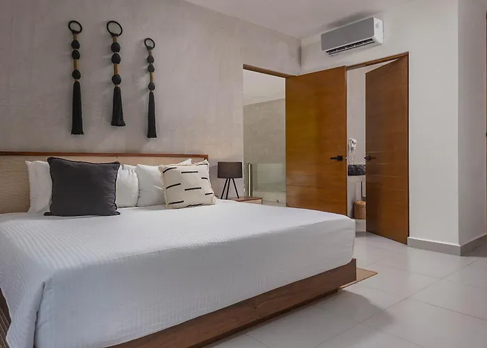 Large 6br With Pool Aldea Zama *